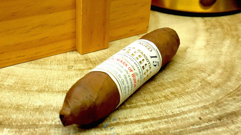 Perfecto Cigars: The Closed-Foot Figurado, and How to Smoke One